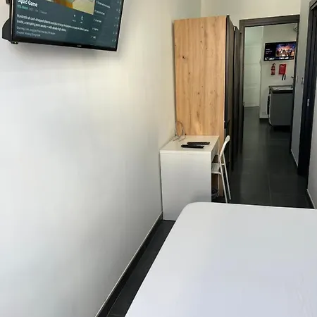 아파트 Cosy & Modern Floor 1-bedroom 세인트폴스베이